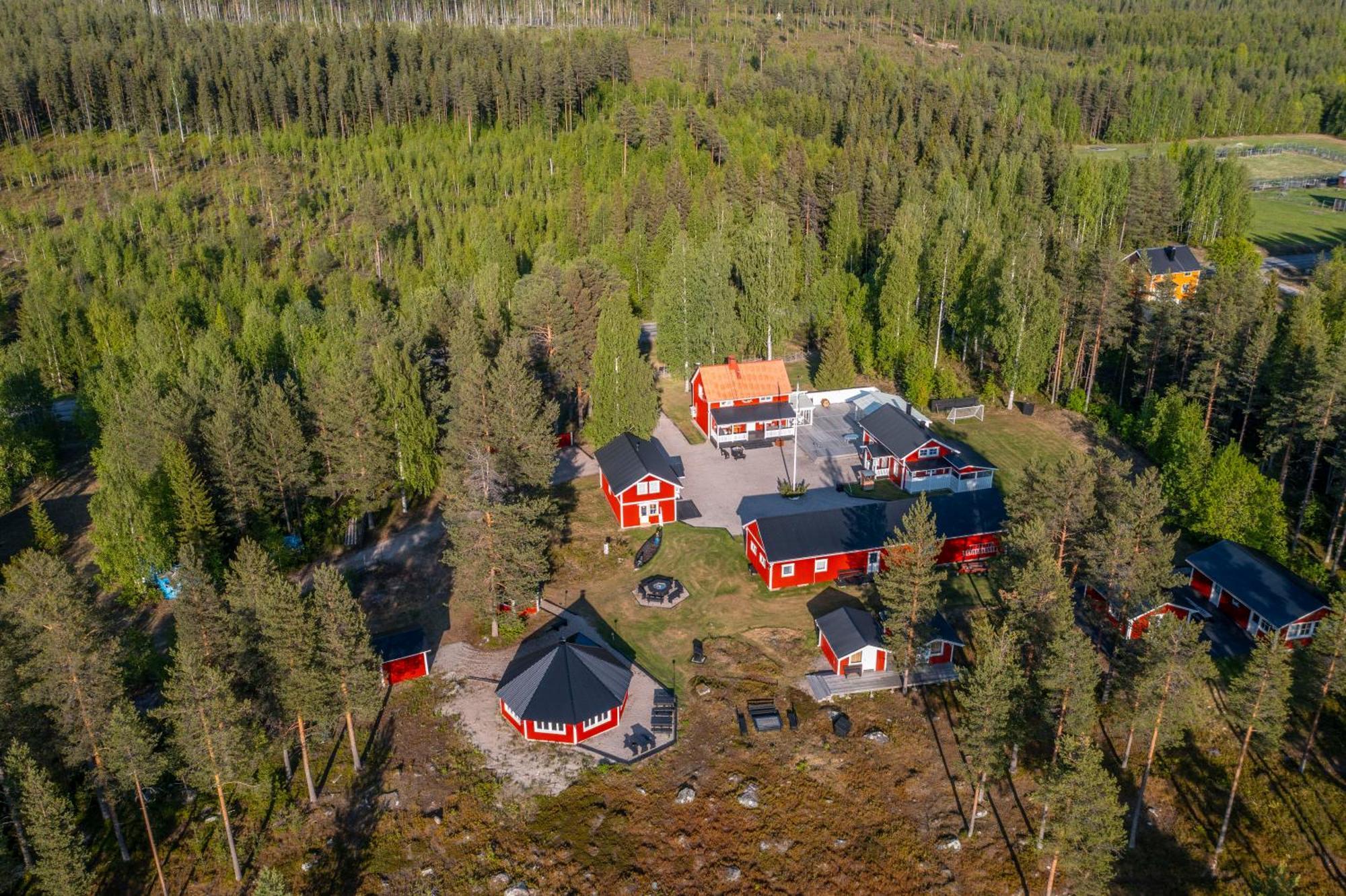 Arctic Ranch Villa Overkalix Bagian luar foto